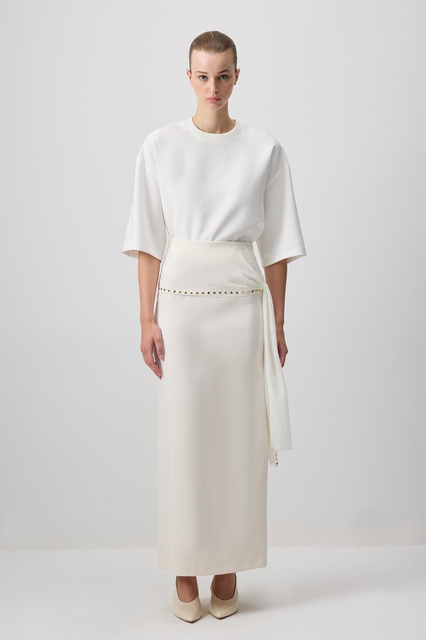 GROMMET DETAIL CREPE SKIRT