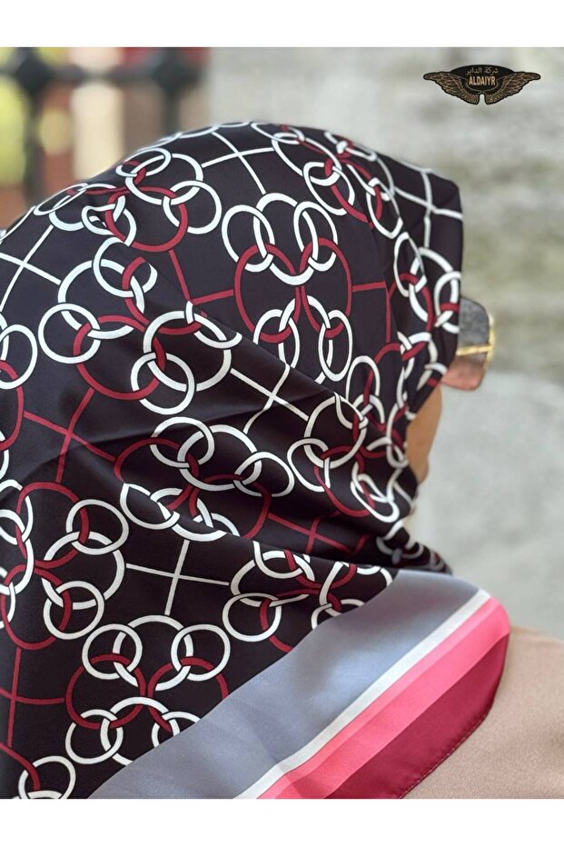 وشاح من نسيج حريري منقوش - 2