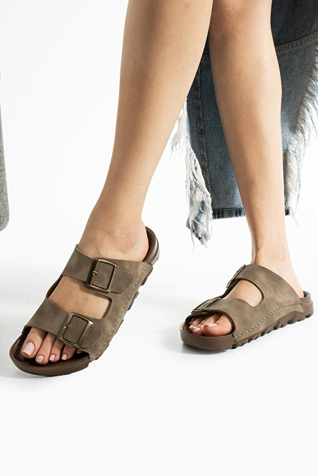 Women's Light Brown Double Buckle Non-Slip Sole Slippers Comfortable Stylish Lightweight Sea Beach Pool Sandals