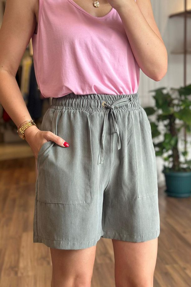 Yeşil Cepli Modal Kumaş Şehir Boy Şort - 1