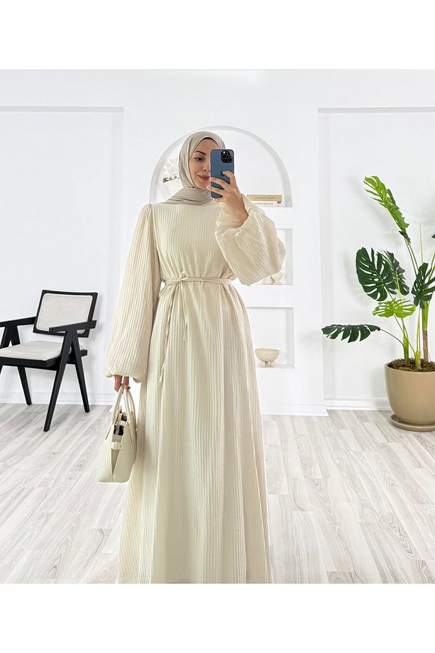 PİLİSELİ VRN POLYESTER KUMAŞ ASTARLI -BALON KOL HAKIM YAKA KEMERLİ ELBİSE - 4