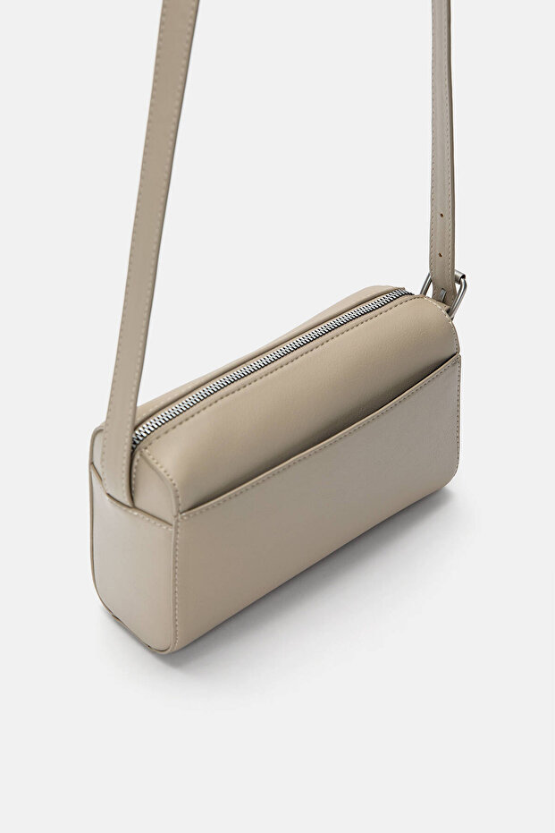Cep detaylı çapraz askılı çanta - 5