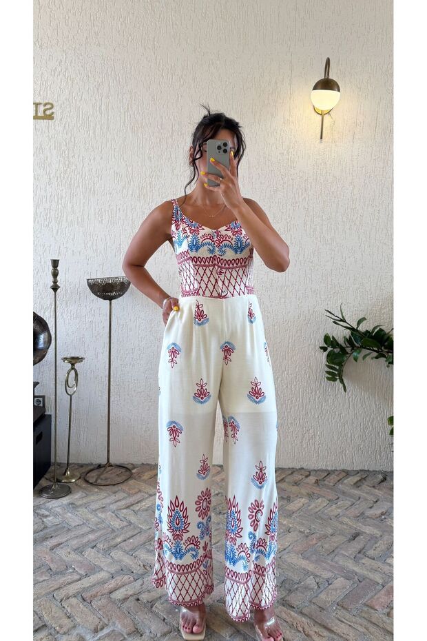 Strappy V-Neck Back Gipe Tie Detail Half-Lined Jumpsuit with Pockets