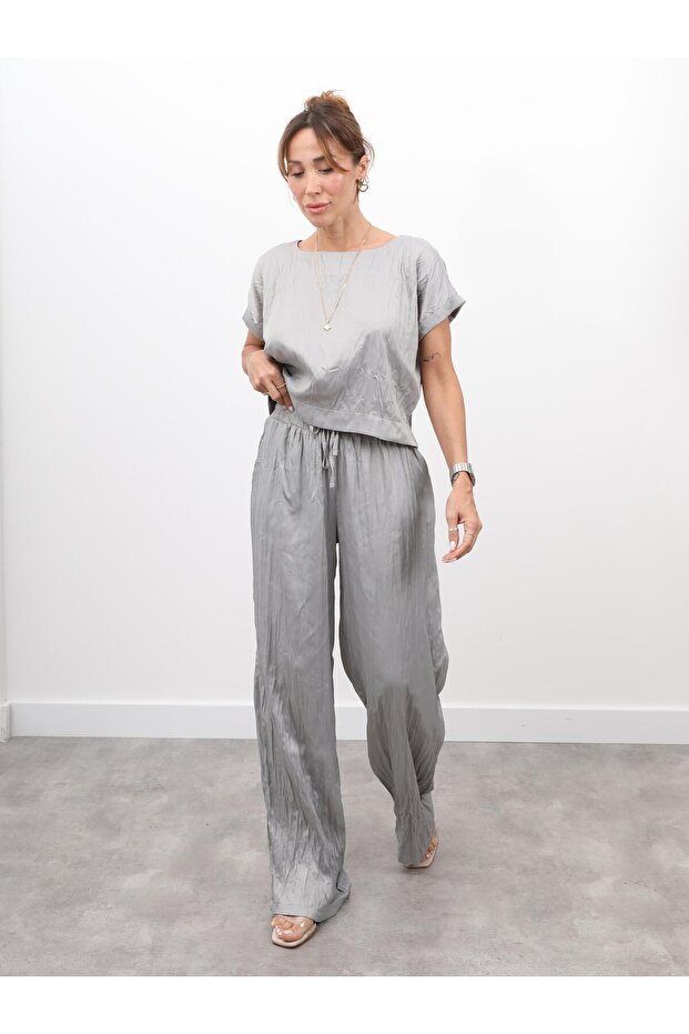 Women's Crush Fabric Blouse Trousers Gray Set