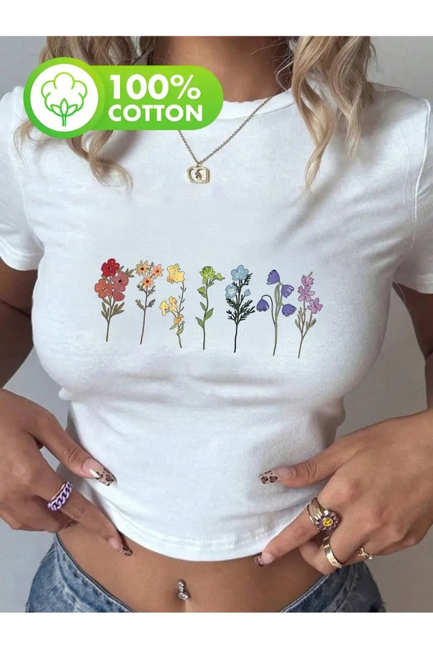 "Women's Summer Crop T-Shirts - Casual and Sports Chic"