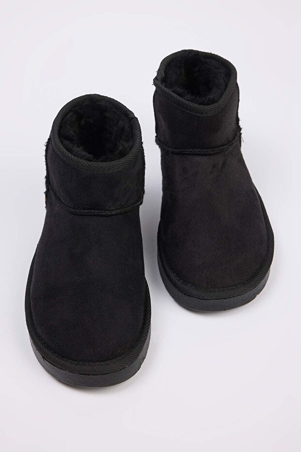 Schwarze Pelzgefütterte Damenstiefel mit runder Spitze und flachem Absatz TAKAW26BO00001 - 2