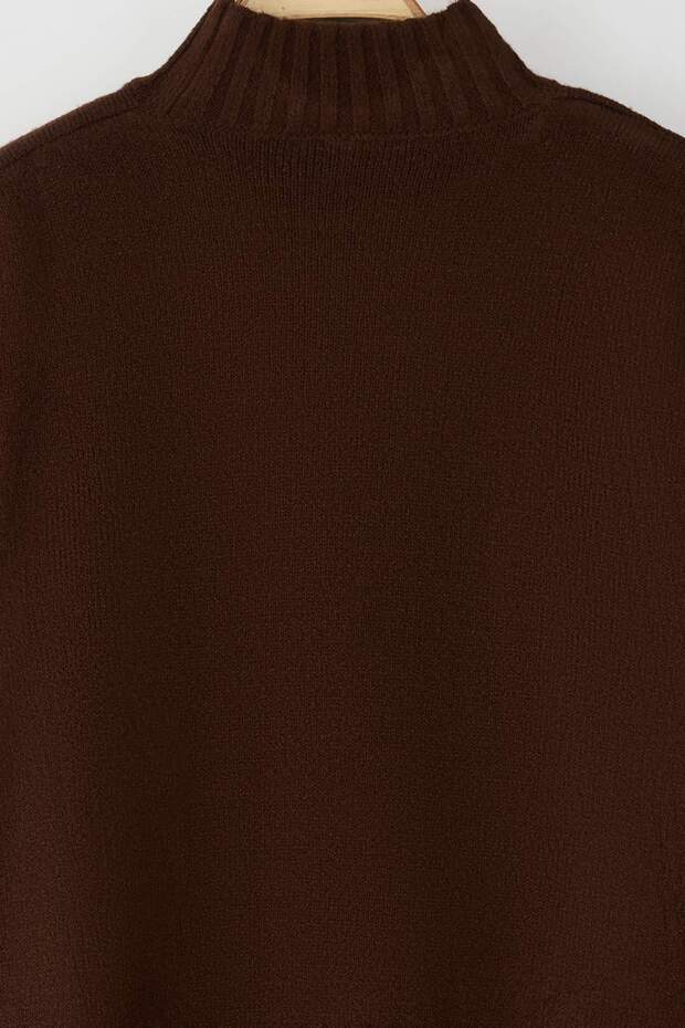 Kahverengi Geniş Kalıp Yumuşak Dokulu Basic Triko Kazak TWOAW23KZ00490 - 7