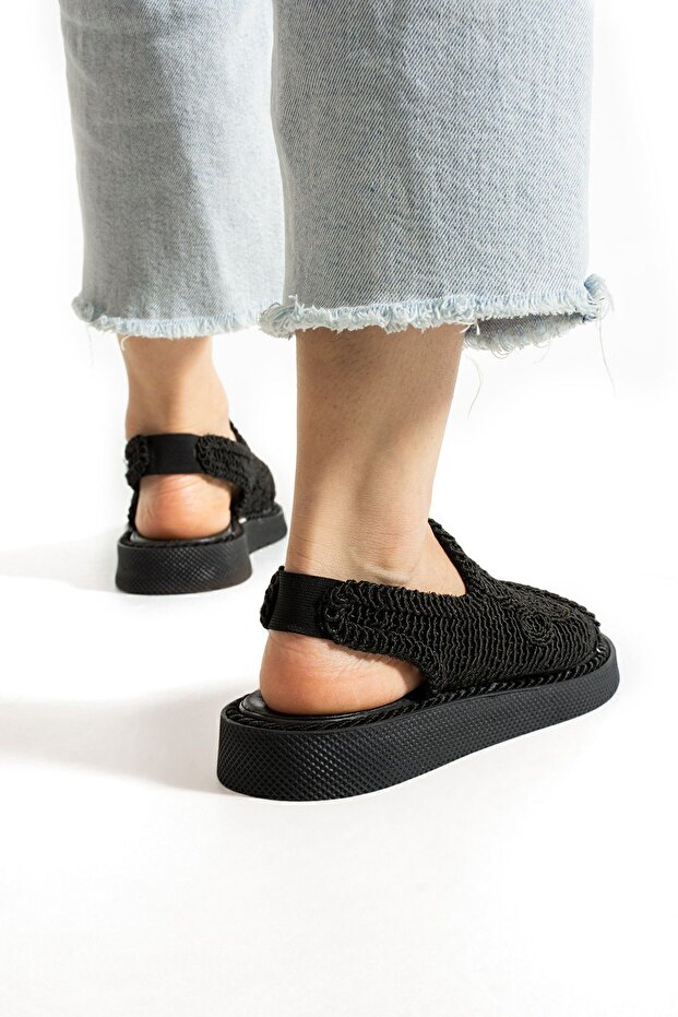 Siyah Hasır Örgü Sandalet - 5
