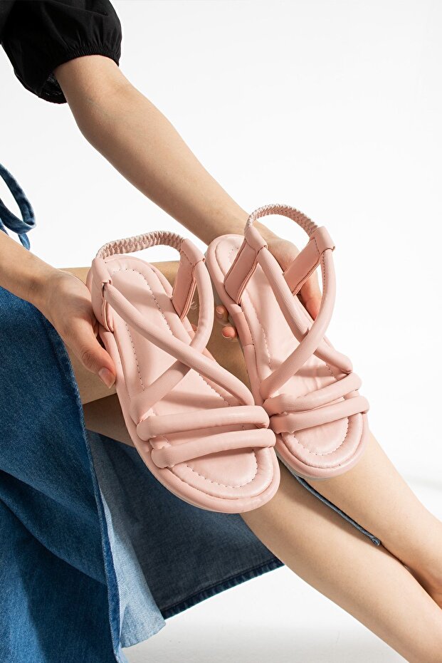 Púdrové dámske sandále s elastickým pásikom - 1