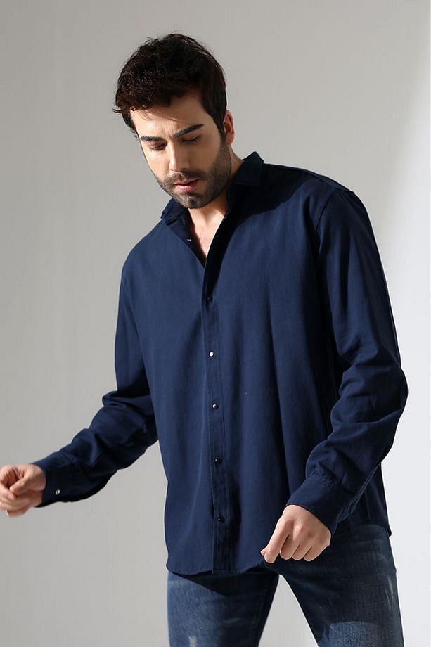Erkek Gömlek Oversize Kalıp Gabardin Kumaş Çıt Çıt Bağlamalı Gömlek - 1