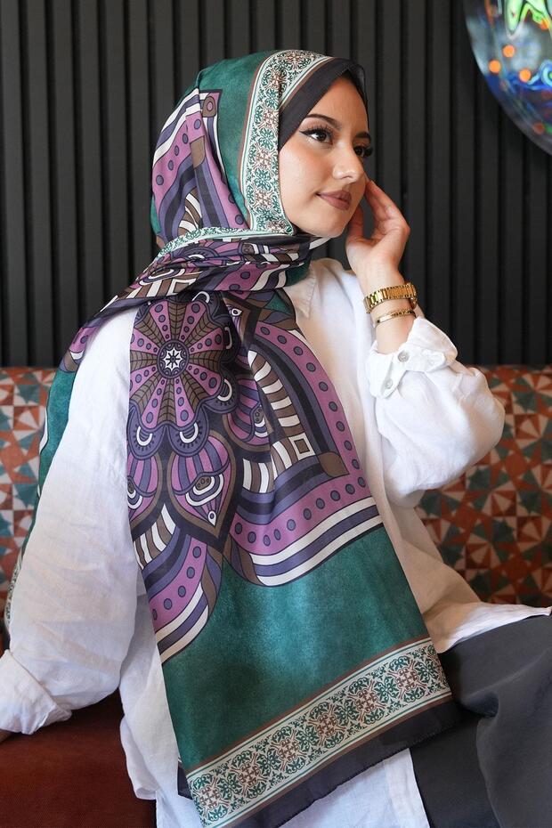 شال من القطن الناعم بنمط هندسي من الزمرد - 3