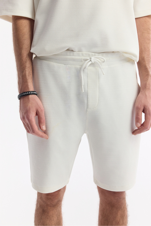 Erkek Regular Fit Beyaz Beli Lastikli Bağcıklı Örme Şort A51Y3613 - 4