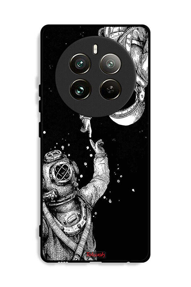 غطاء حماية لجهاز Realme 12 Pro Plus 5G بتصميم رواد الفضاء