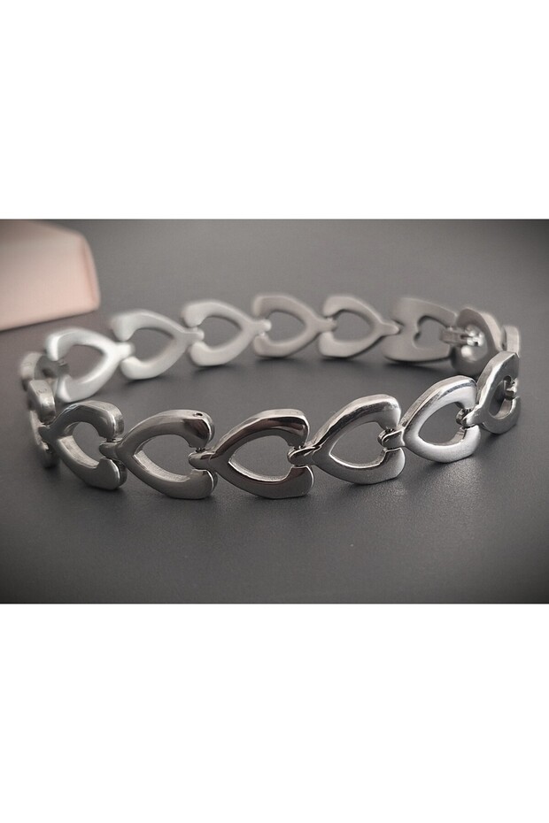 Stainless Steel Heart Shape Women Bracelet for Thick Wrists