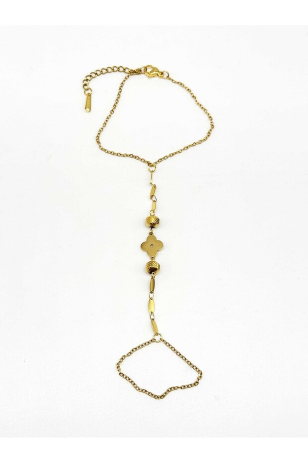 🍀   Heart of Luck – Shahmeran with Clover Detail in the Middle