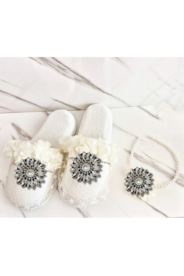 Avangard Crystal Stone Flower Brooch Maternity Slippers and Pearl Crown Set