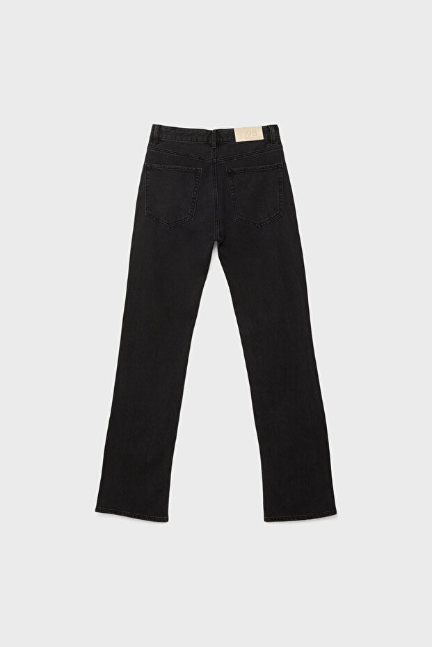 D98 Straight Fit Jean - 6