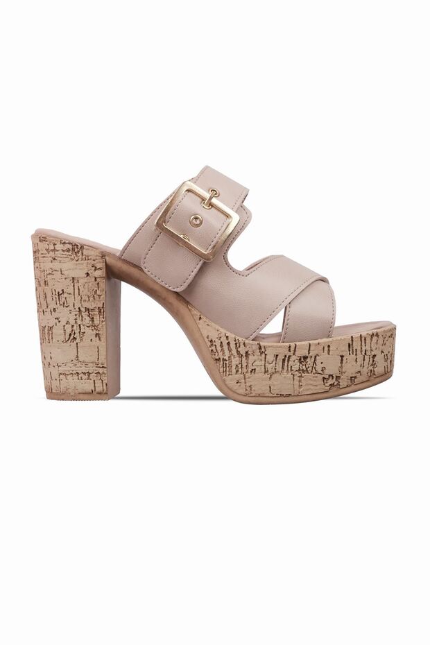 Mute Women's Belt Buckle Detailed Cross Strap Heeled Slippers-Cream
