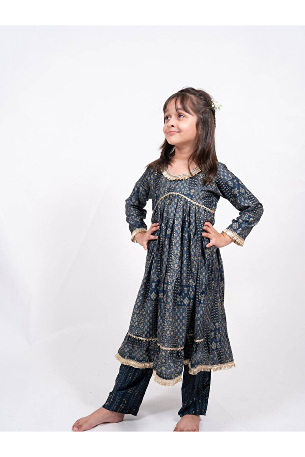 Printed Round Neck Kurta and Pants Set