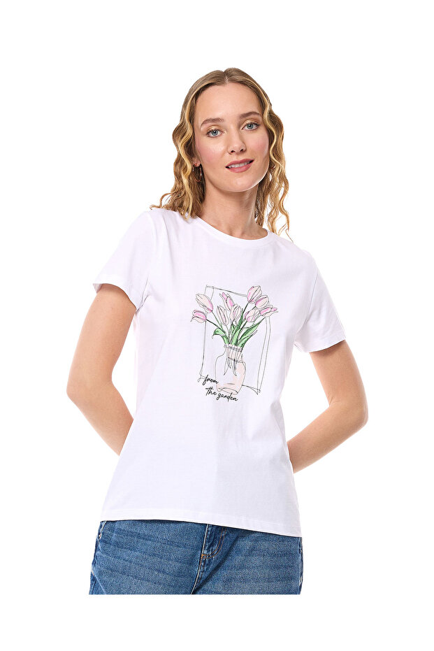 تي شيرت نسائي أبيض برسومات أساسية مقاس 8-18 - 1