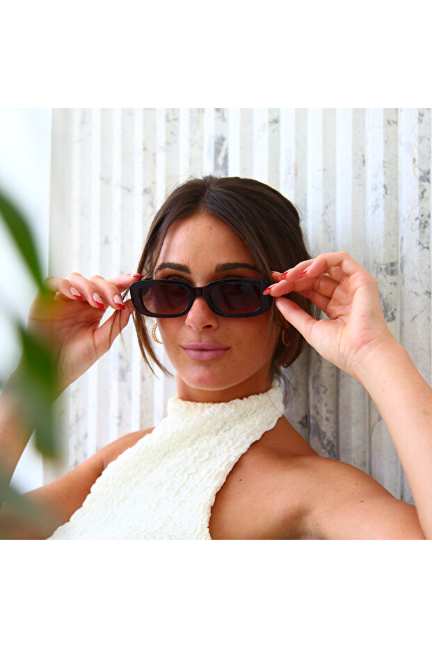 Tortoise Shell Retro Sunglasses ‚ Small Rectangle UV400 Shades with Brown Gradient Lenses