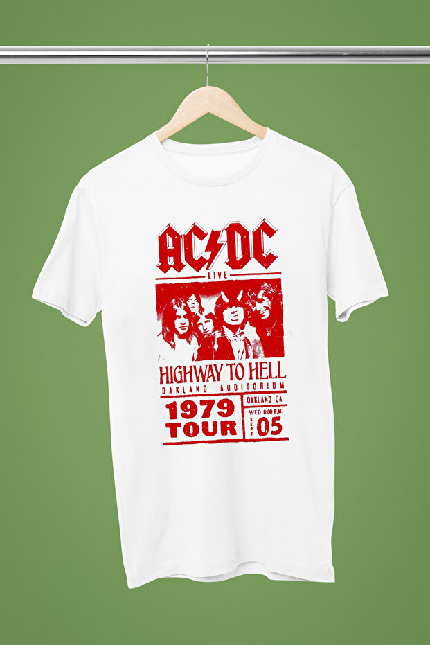 تيشيرت ACDC مطبوع من القطن بأكمام قصيرة وقصة عادية