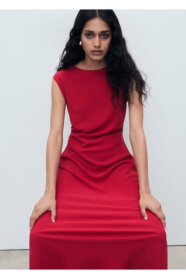 Büzgülü midi boy elbise - 7