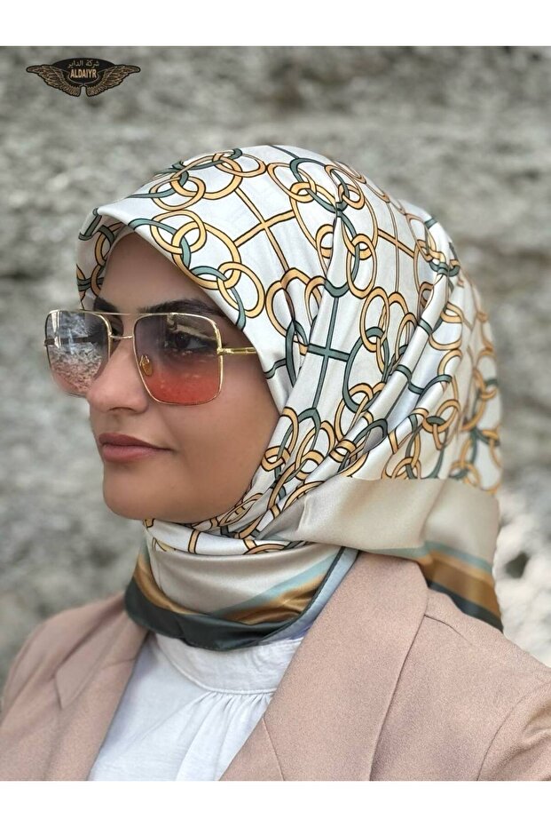 وشاح من نسيج حريري منقوش - 1