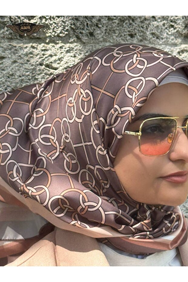 وشاح من نسيج حريري منقوش - 1