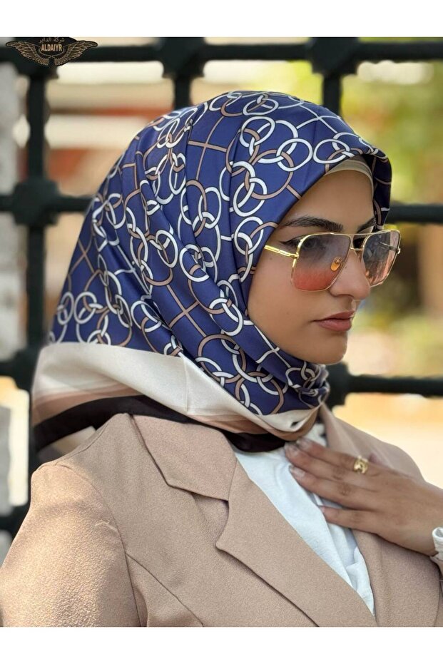 وشاح من نسيج حريري منقوش - 1