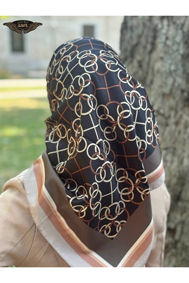 وشاح من نسيج حريري منقوش - 2