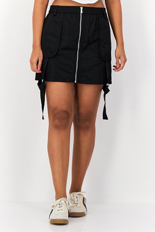 Women Solid Mini Skirt, Black