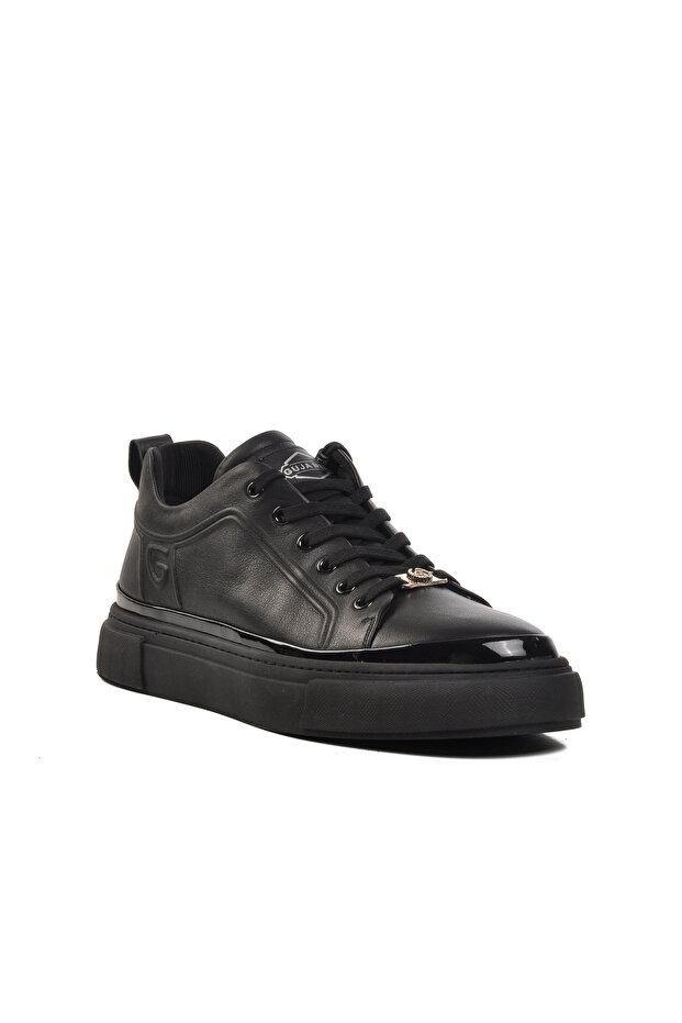 Black Men's Sports Shoes 24K592 m