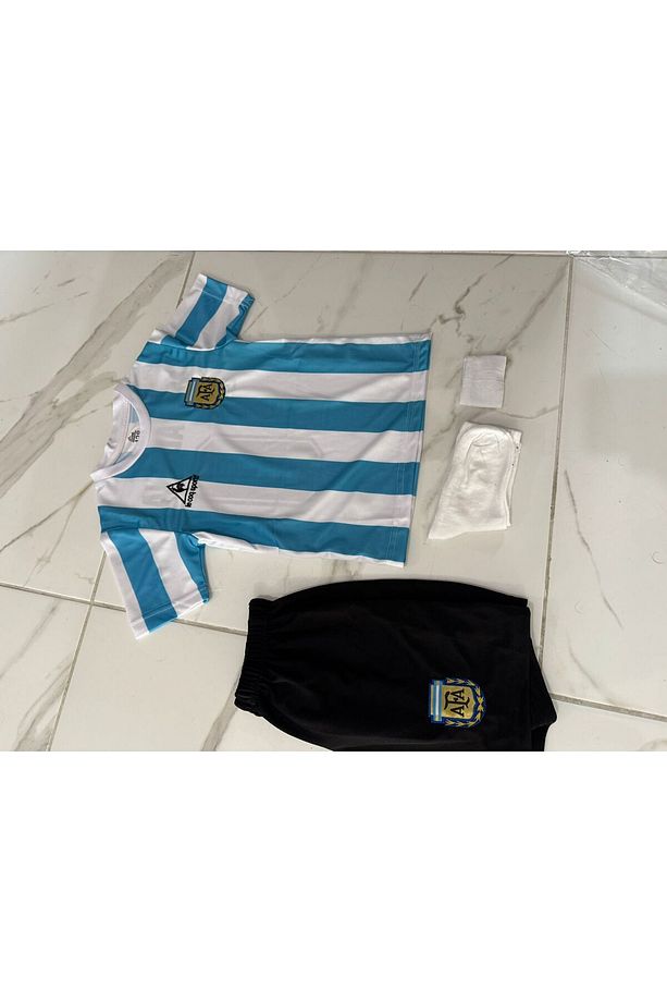 Maradona arjantin nostalji çocuk forması 4lü set şort çorap bileklik hediyeli - 2