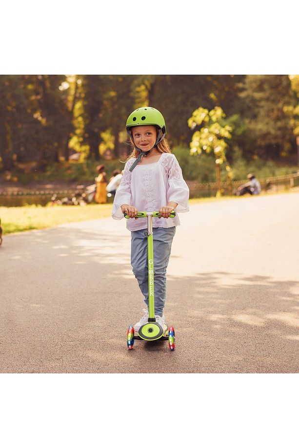 Globber Primo Plus Işıklı Scooter - Yeşil - 3