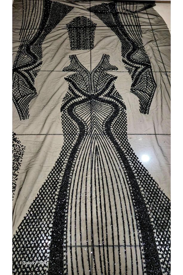 Taşlı hazır elbise kumaşı - 1