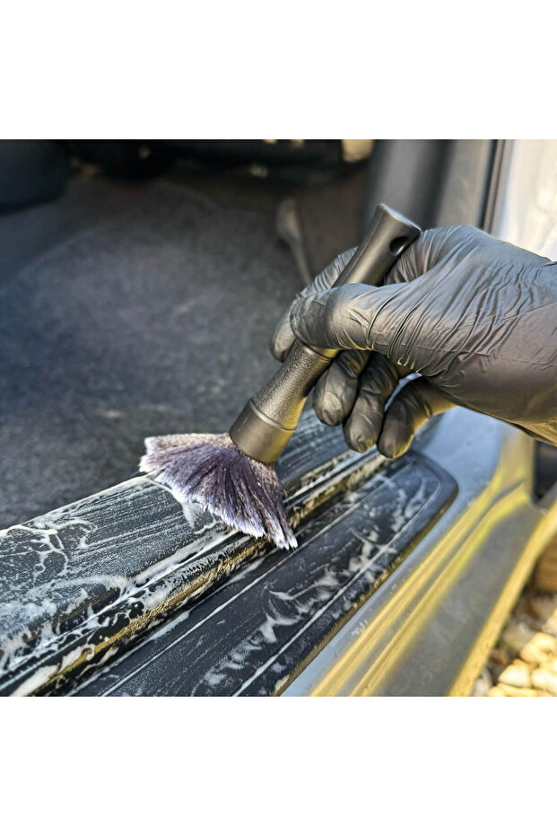 INTERIOR DETAILING BRUSH - 3
