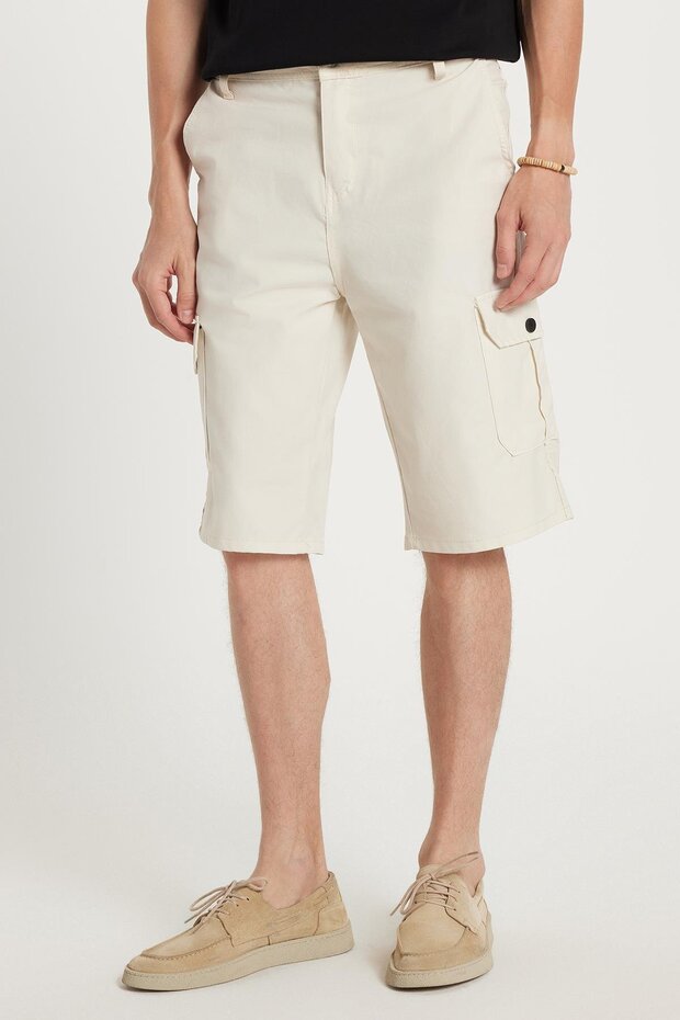 Men's Relax Fit Relaxed Cut 100% Cotton Cargo Pocket Beige Capri Shorts