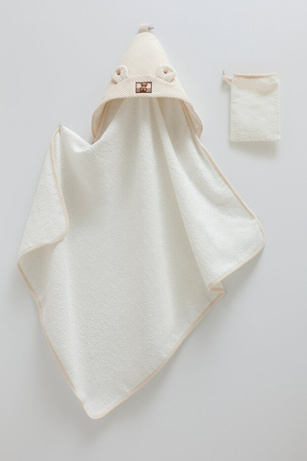 Newborn Swaddle Towel and Washing Cloth Set with Teddy Bear Detail