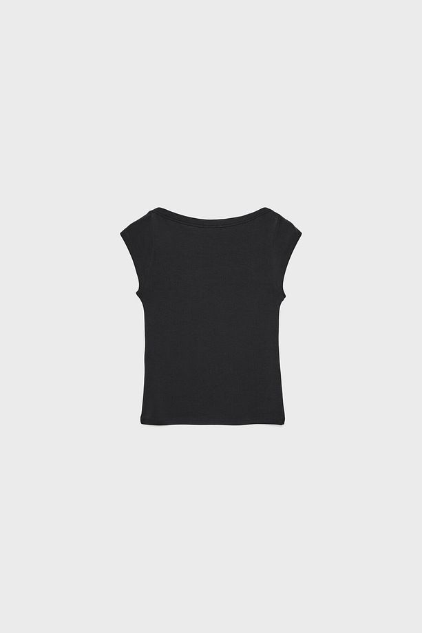 Geniş yakalı basic tişört - 6