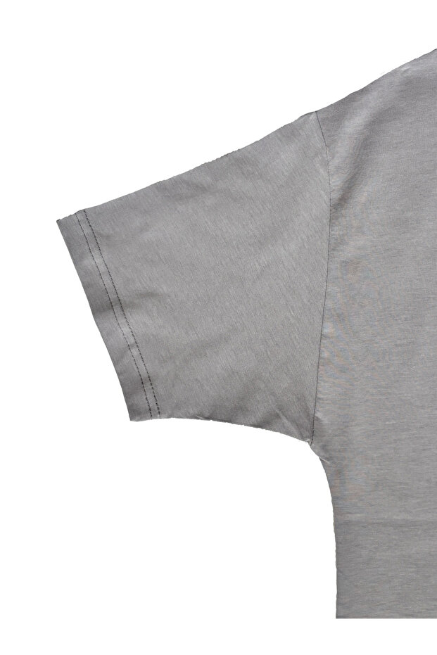 تي شيرت رجالي كبير الحجم بدون طباعة وياقة دائرية باللون الرمادي - 3