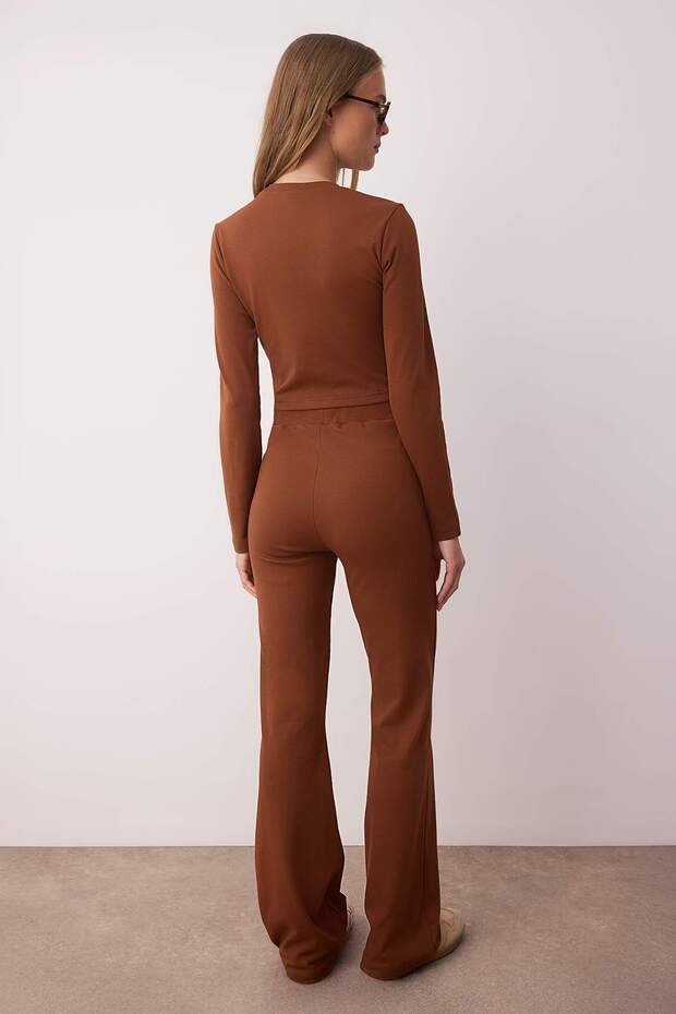 Wardrobe Essentials – Kahverengi Slim/Vücuda Oturan Alt-Üst Takım | TWOAW26AU00008 - 4