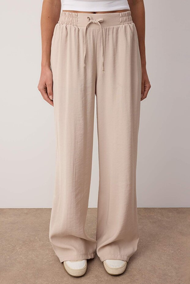 Bej Modal Tuşeli Beli Lastikli Wide Leg/Geniş Paça Pantolon TWOSS25PL00130 - 3