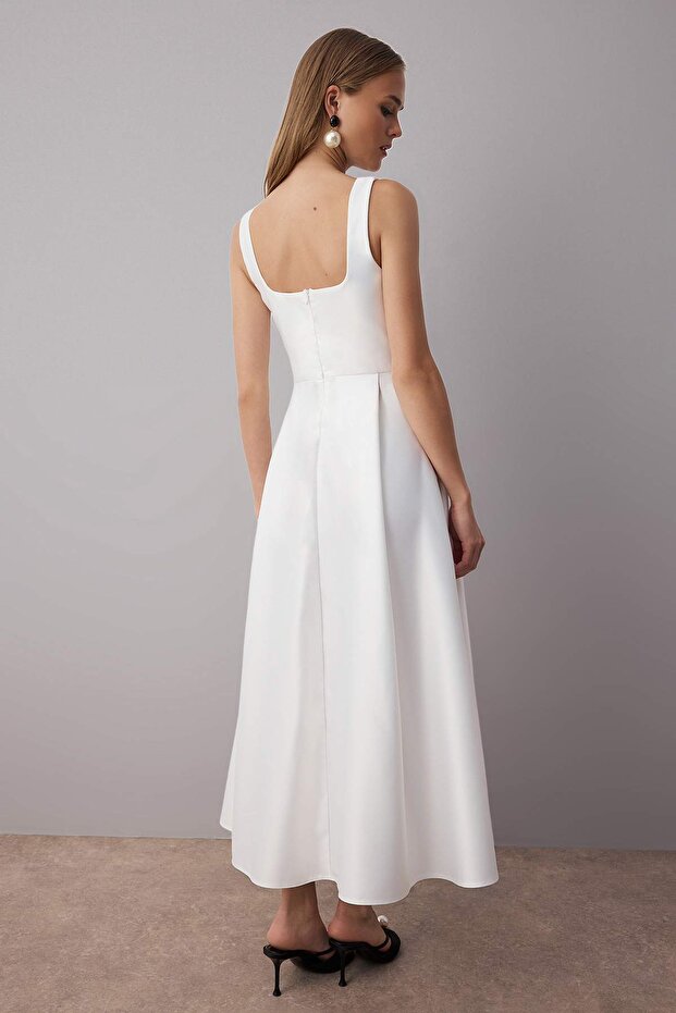 Biała satynowa sukienka wieczorowa w kształcie litery A z tkanym wzorem TPRAW25EL00040 - 4