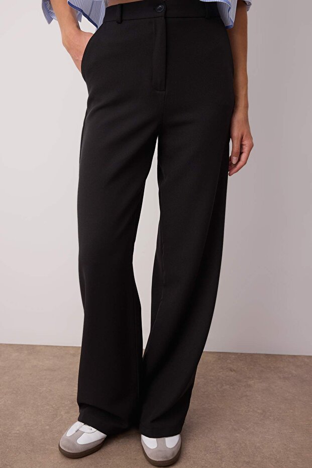 Siyah Wide Leg/Geniş Paça Bootcut Dokuma Kumaş Pantolon TWOAW21PL0332 - 3