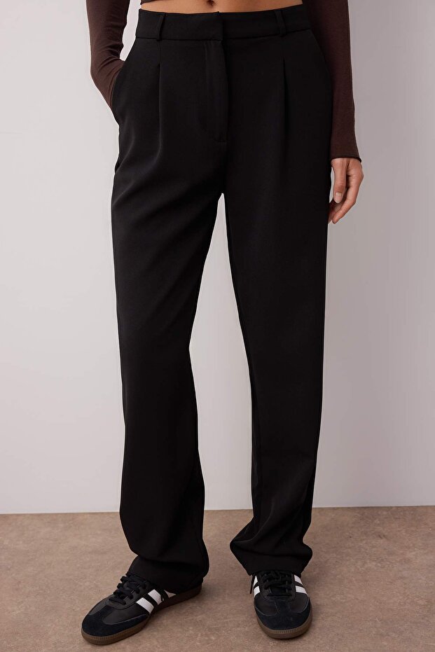 Siyah Wide Leg/Geniş Paça Pileli Dokuma Kumaş Pantolon TWOSS21PL0155 - 4