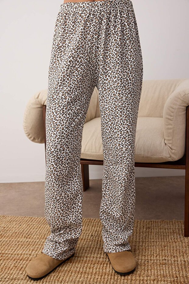 Çok Renkli Pamuklu Leopar Desenli Kalpli Uyku Bantlı Örme Pijama Takımı THMAW25PT00223 - 4