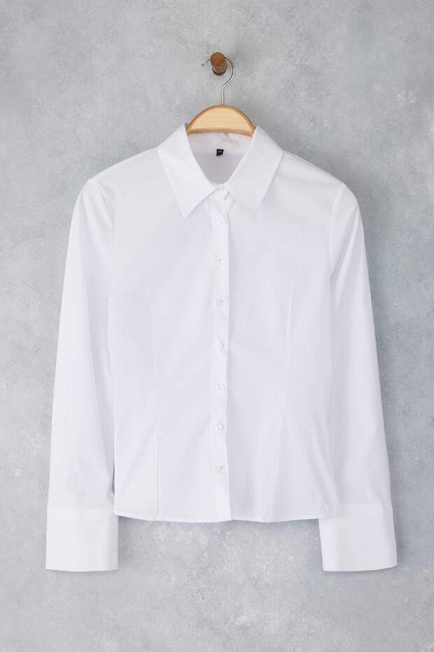 Wardrobe Essentials Beyaz Hafif Bele Oturan Pamuklu Dokuma Gömlek TWOAW26GO00022 - 5