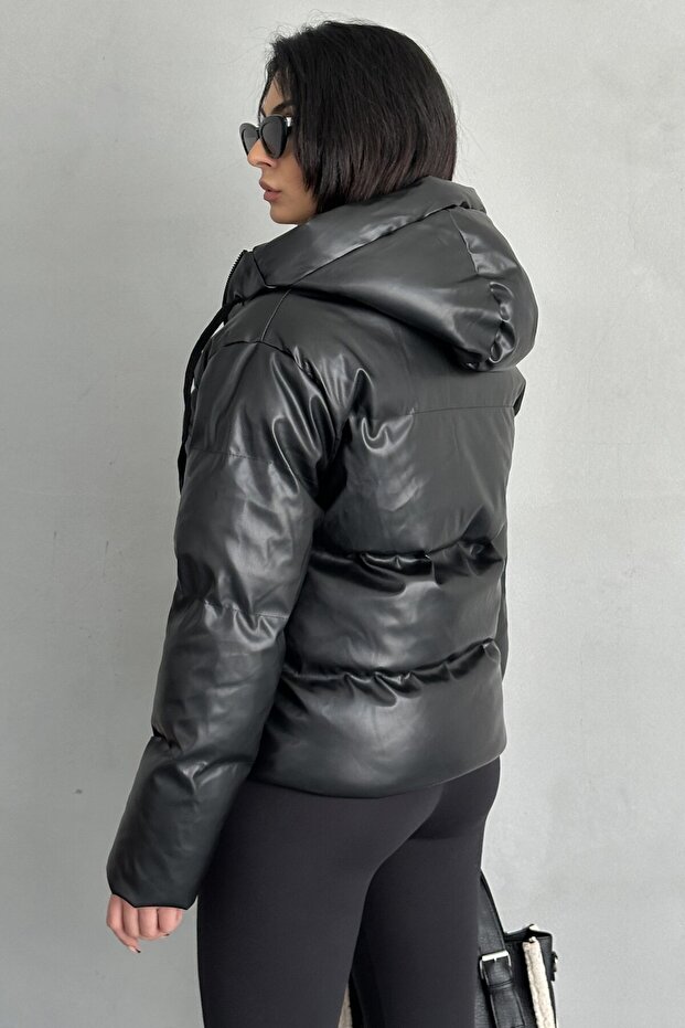 Női fekete bőr kapucnis kabát - túlméretezett - 7