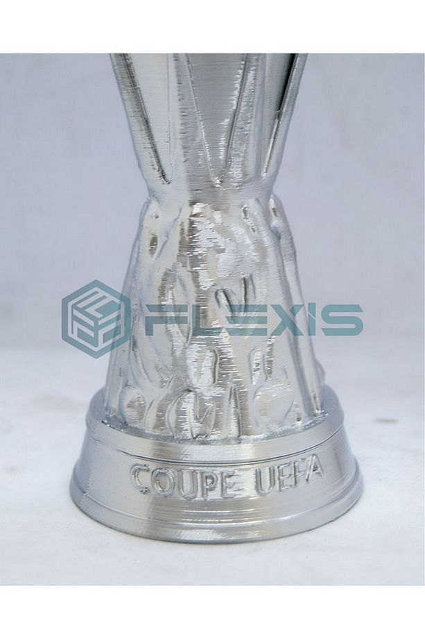 UEFA Avrupa Ligi & Konferans Ligi 3D Maket Seti (15 cm) + Şampiyonlar Ligi Logolu Anahtarlık Hediye - 2